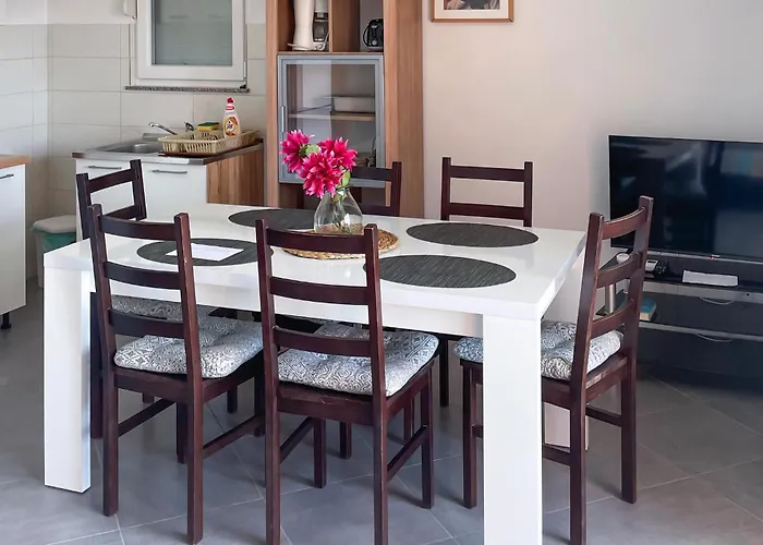 2 Bedroom Cozy In Апартаменты Масленица