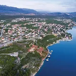2 Bedroom Awesome In Daire Maslenica