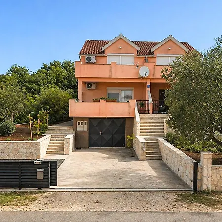 Daire 2 Bedroom Awesome In