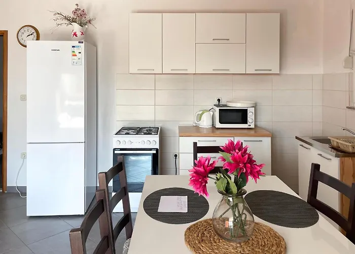 2 Bedroom Cozy In 아파트 *